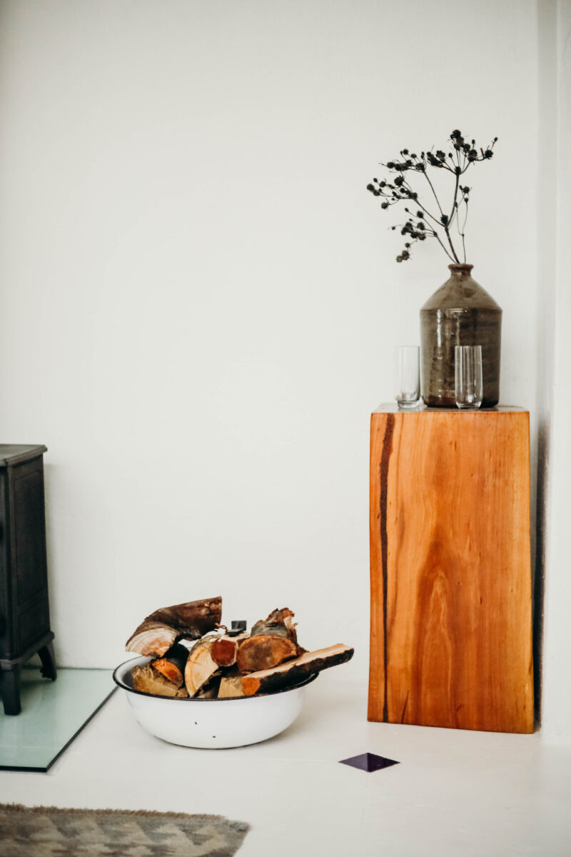 Watsonia lounge wood